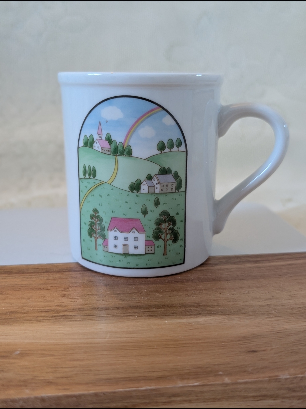 Country Seasons Giftcraft Japan Mug – Vintage Pastoral Rainbow Design